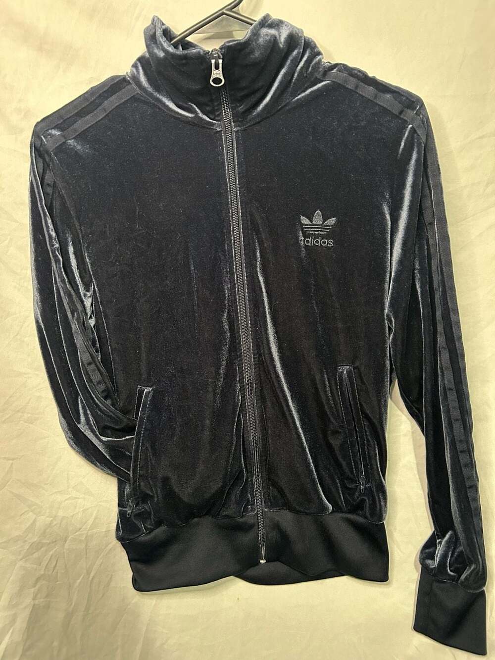 Adidas Originals Women's Velvet Vibes SST Track Jacket Black Size S - Picture 1 of 3